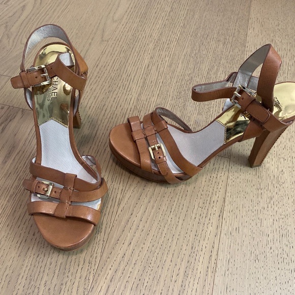 Michael Kors sandle - Picture 1 of 2